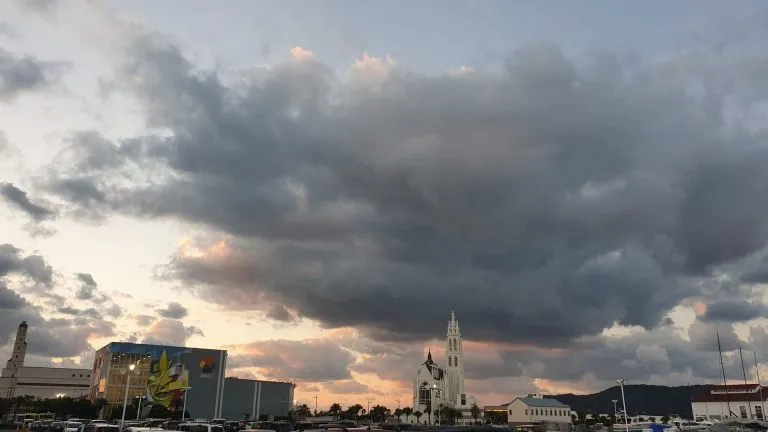 マリノアシティ福岡の雲の写真